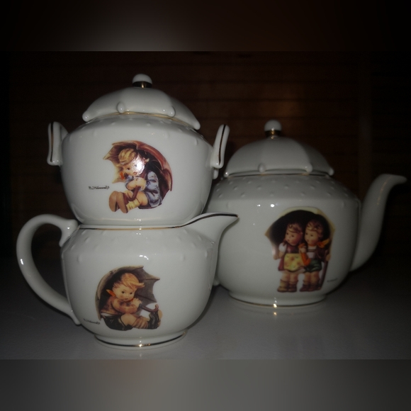 Porcelain Tea Set - Picture 12 of 13